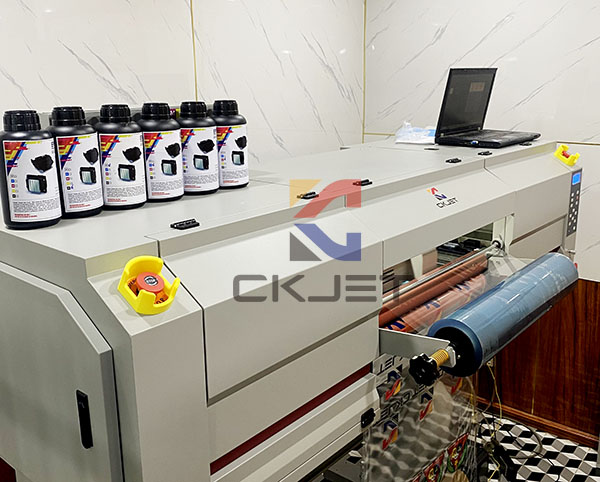 Máy In UV DTF 3D Nổi Chuyển Nhiệt Lên Trên Vải Áo Thun