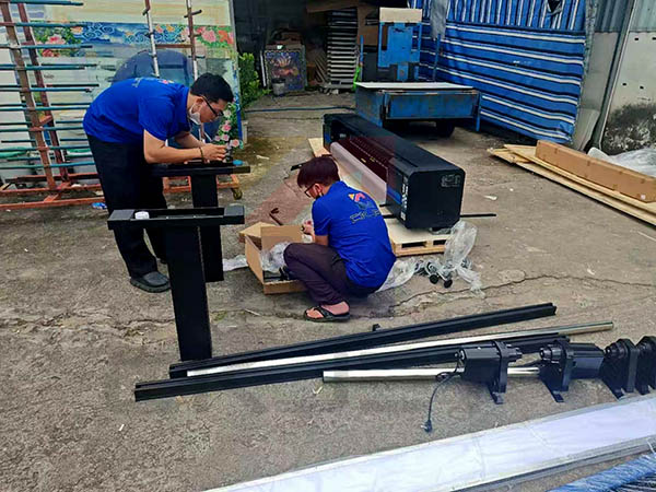 Cao Khoa lắp máy in UV 1902 UI đầu I3200 cho anh Khách tại Phường Tây Thạnh