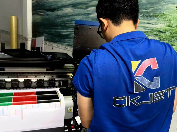 Máy in decal chuyển nhiệt áo thun thể thao nào tốt? mua ở đâu?